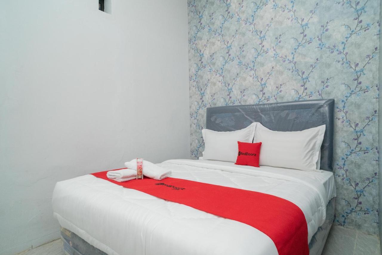 Reddoorz Plus Near Itc Cempaka Mas 2 Cakarta Dış mekan fotoğraf