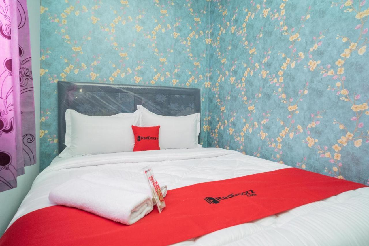 Reddoorz Plus Near Itc Cempaka Mas 2 Cakarta Dış mekan fotoğraf