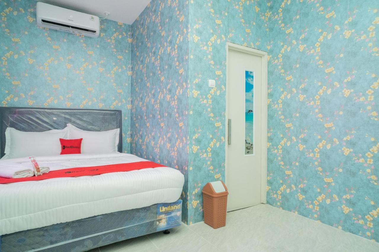 Reddoorz Plus Near Itc Cempaka Mas 2 Cakarta Dış mekan fotoğraf