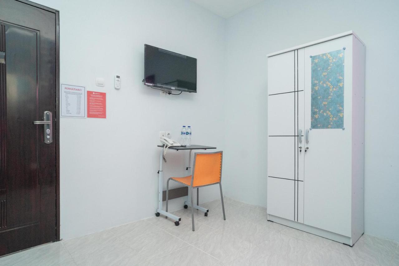 Reddoorz Plus Near Itc Cempaka Mas 2 Cakarta Dış mekan fotoğraf
