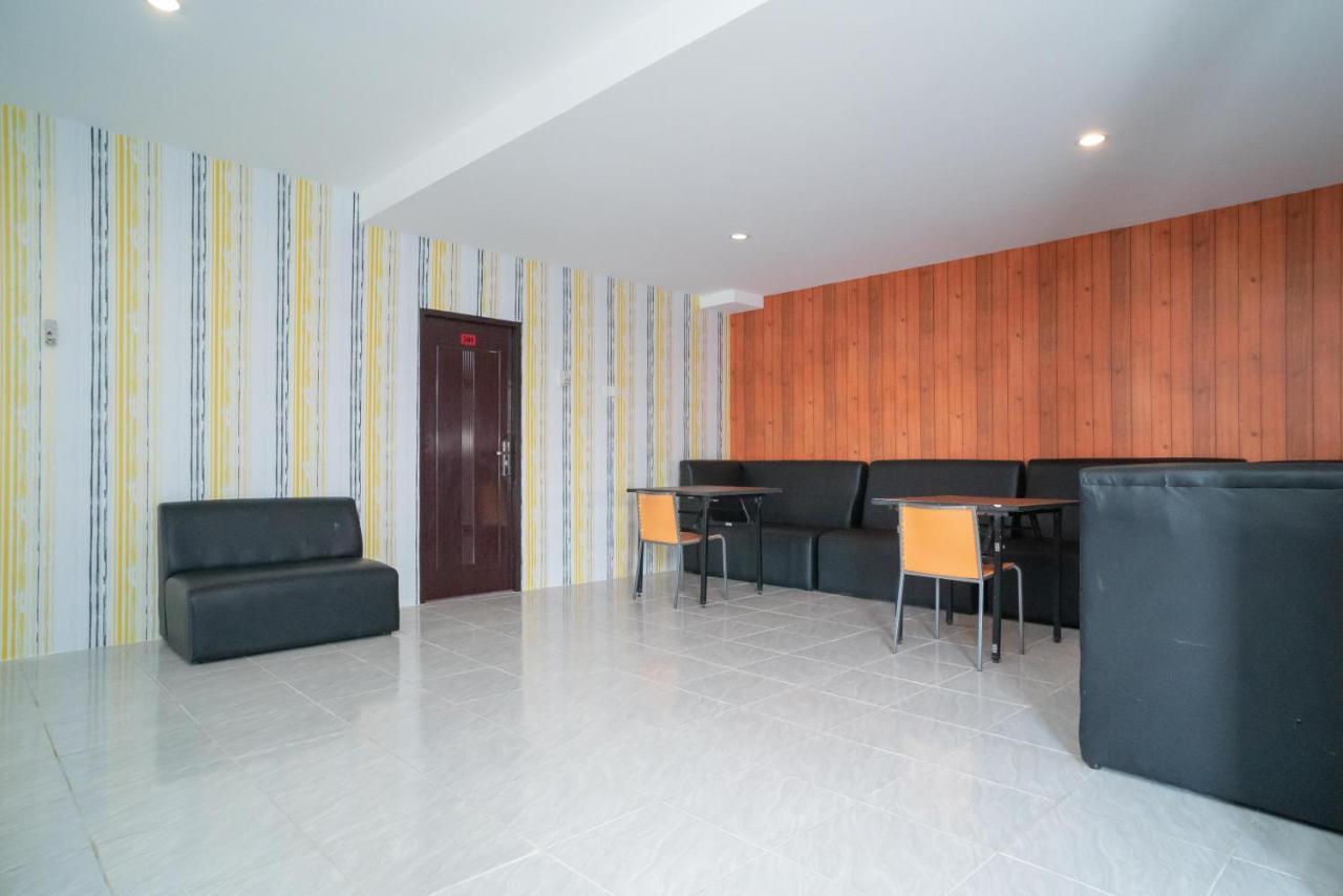Reddoorz Plus Near Itc Cempaka Mas 2 Cakarta Dış mekan fotoğraf