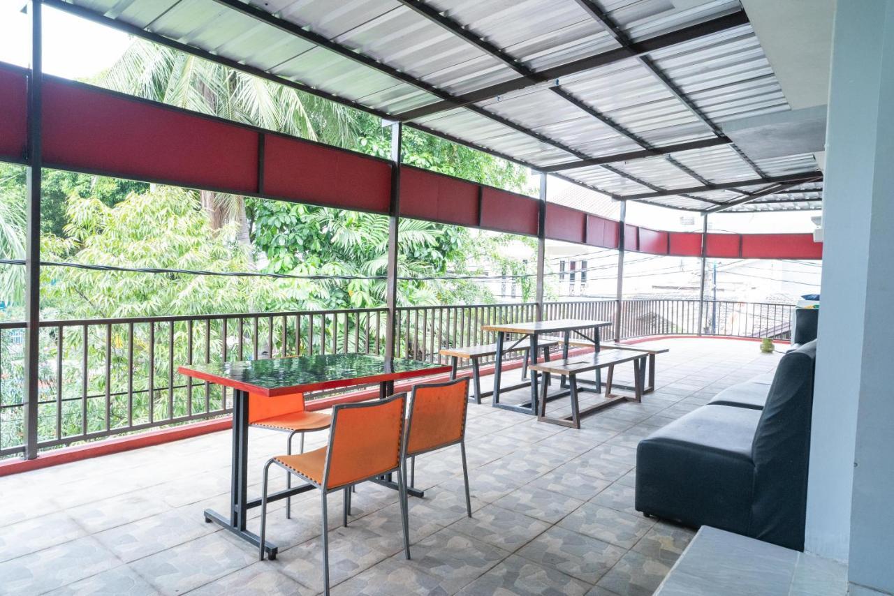 Reddoorz Plus Near Itc Cempaka Mas 2 Cakarta Dış mekan fotoğraf