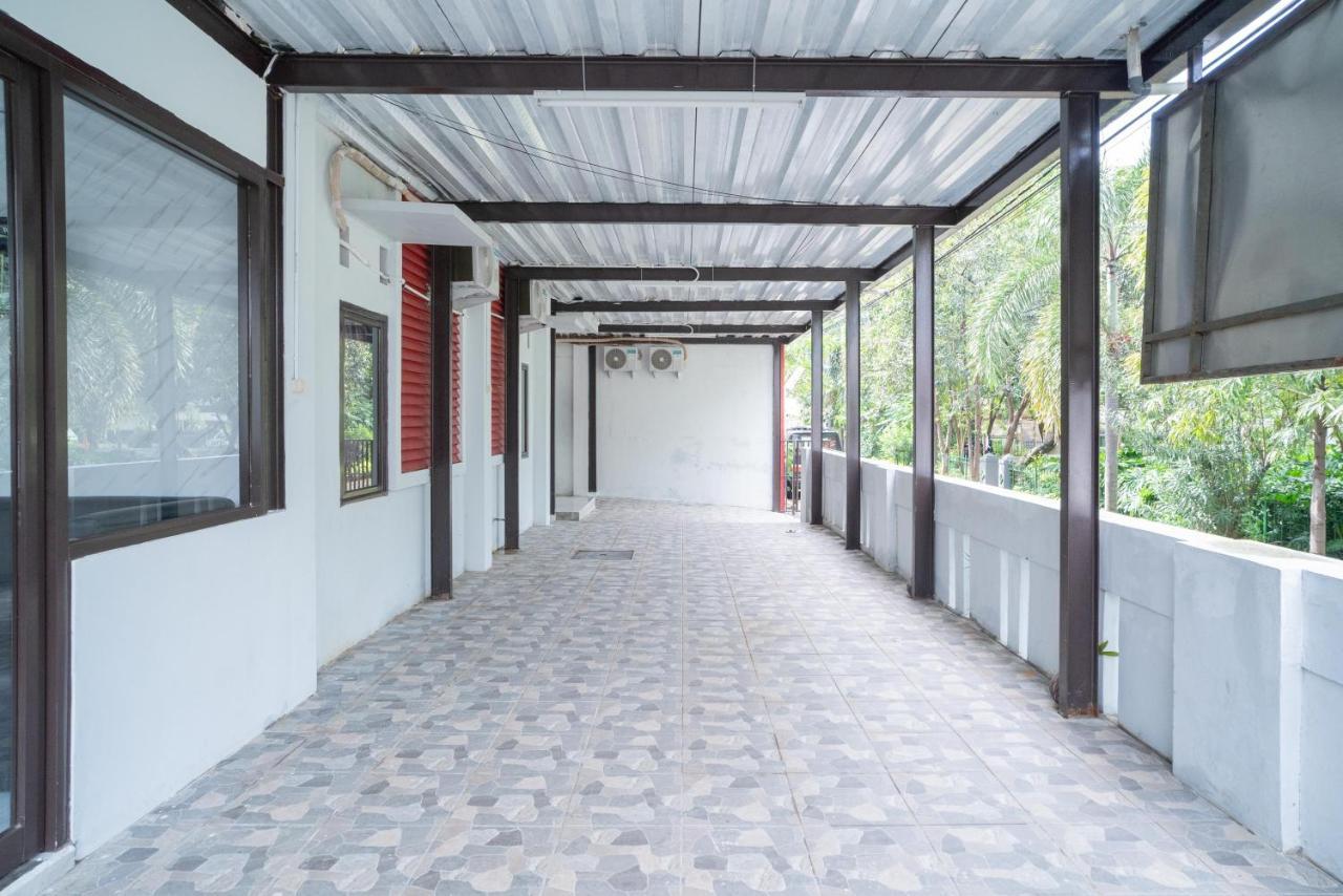 Reddoorz Plus Near Itc Cempaka Mas 2 Cakarta Dış mekan fotoğraf