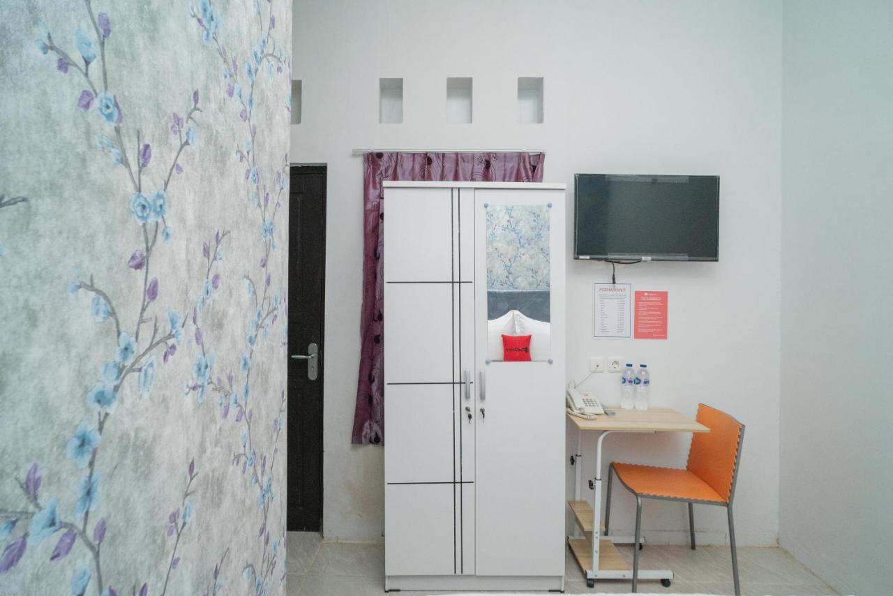 Reddoorz Plus Near Itc Cempaka Mas 2 Cakarta Dış mekan fotoğraf