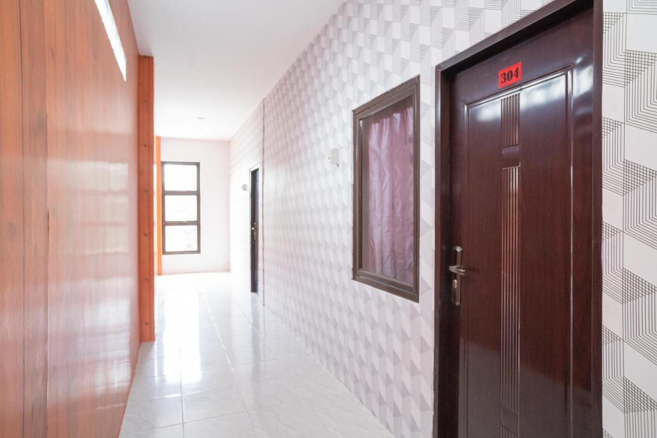 Reddoorz Plus Near Itc Cempaka Mas 2 Cakarta Dış mekan fotoğraf