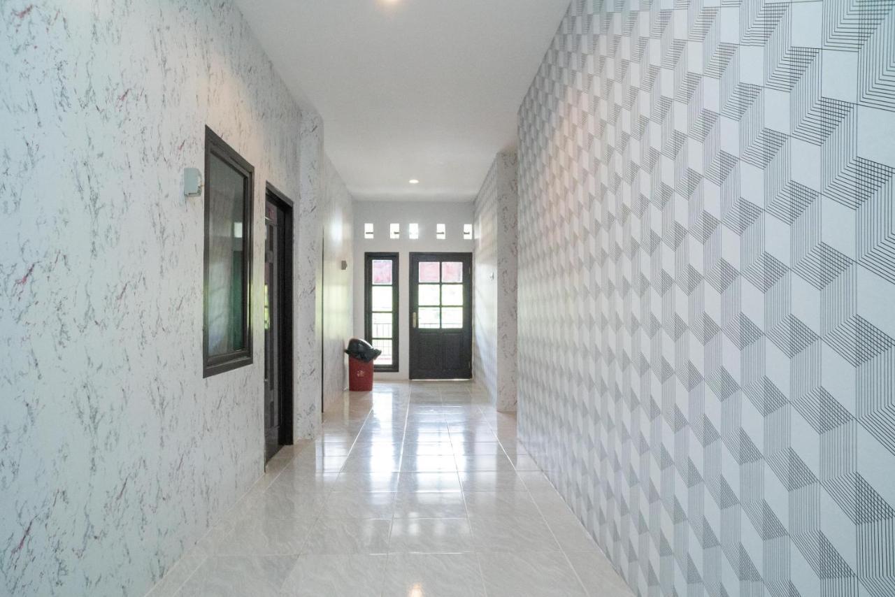 Reddoorz Plus Near Itc Cempaka Mas 2 Cakarta Dış mekan fotoğraf