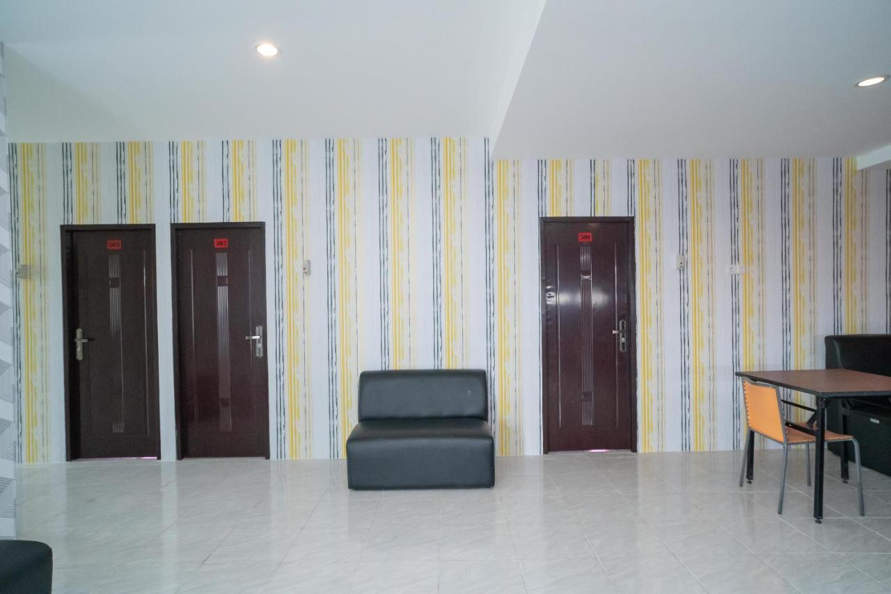 Reddoorz Plus Near Itc Cempaka Mas 2 Cakarta Dış mekan fotoğraf