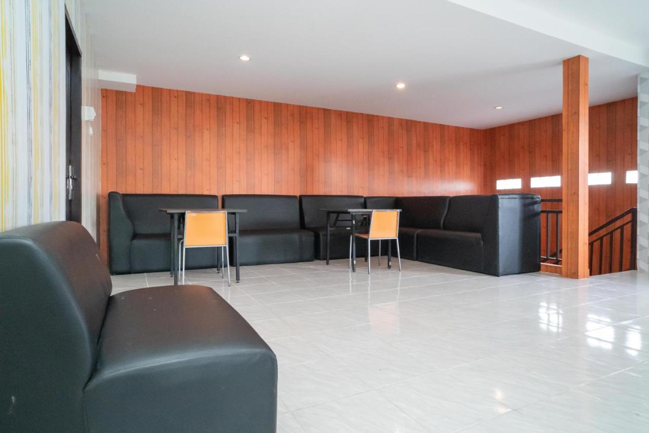 Reddoorz Plus Near Itc Cempaka Mas 2 Cakarta Dış mekan fotoğraf