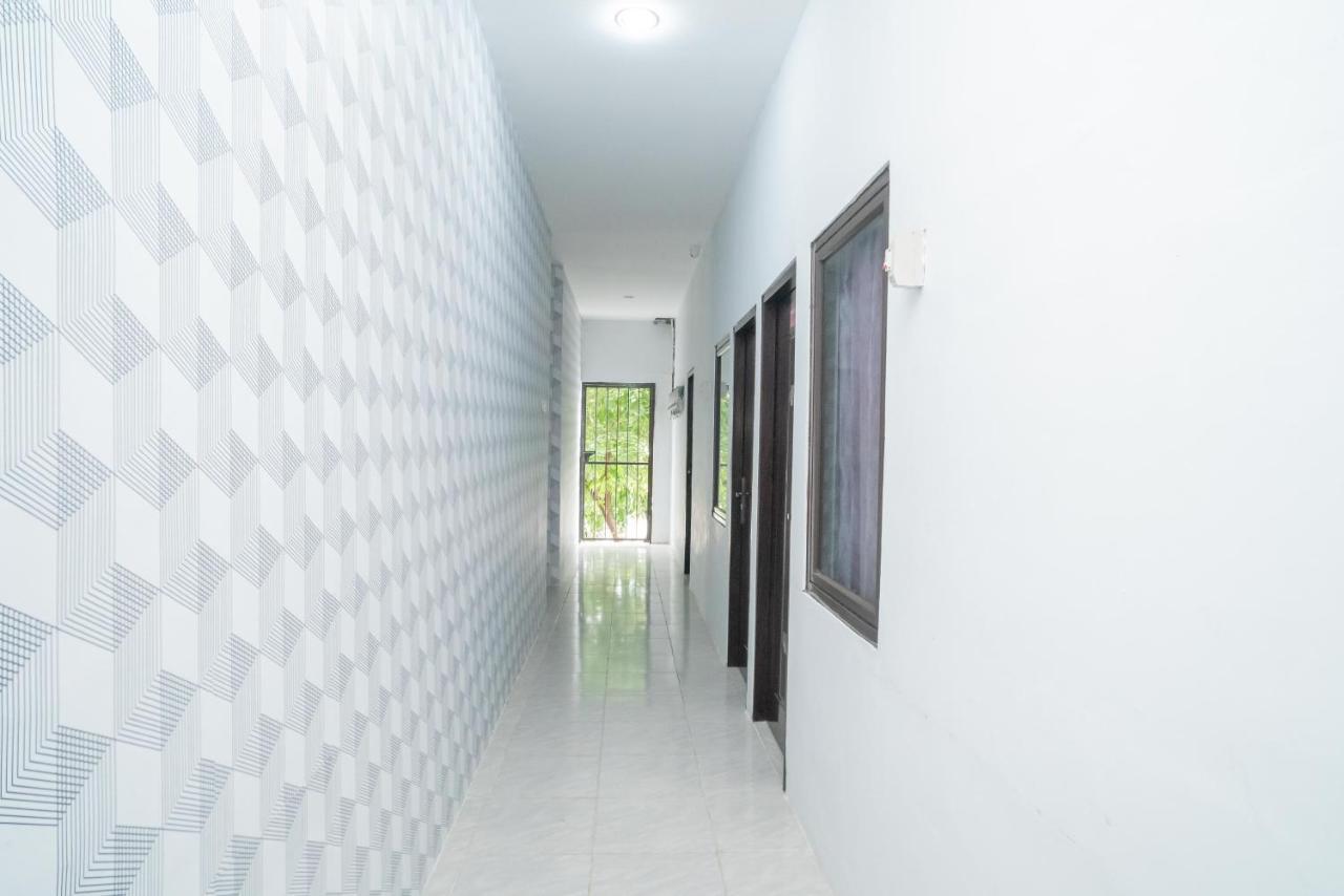 Reddoorz Plus Near Itc Cempaka Mas 2 Cakarta Dış mekan fotoğraf