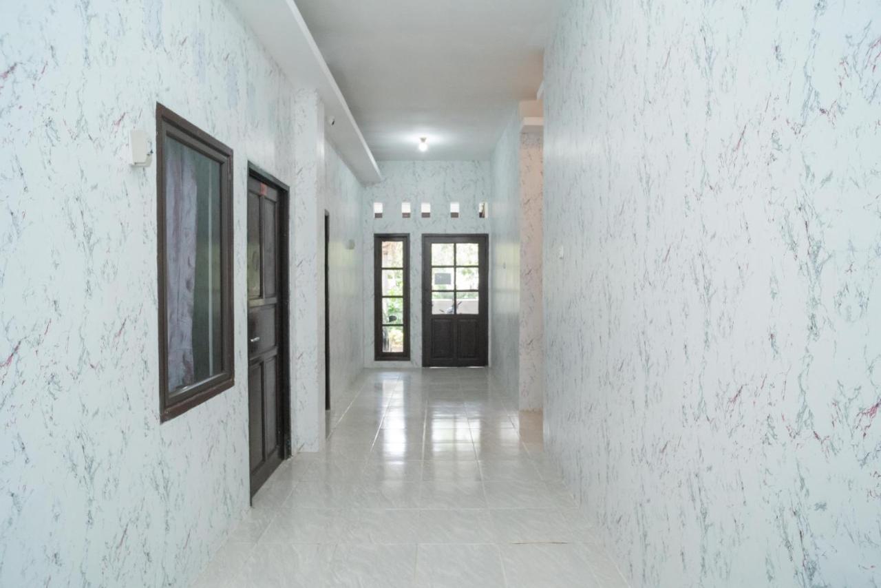 Reddoorz Plus Near Itc Cempaka Mas 2 Cakarta Dış mekan fotoğraf